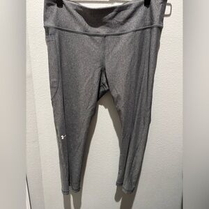 NWOT Under Armour Black Capri Compression Leggings